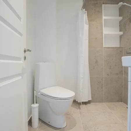 Lovely 1-Br Apartment In Christians Harbour - 255 *