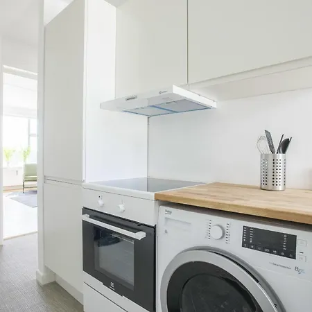 Fantastic 1-bed In Christians Harbour Apartment *